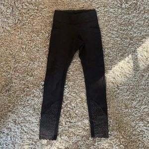 black lulu lemon leggings